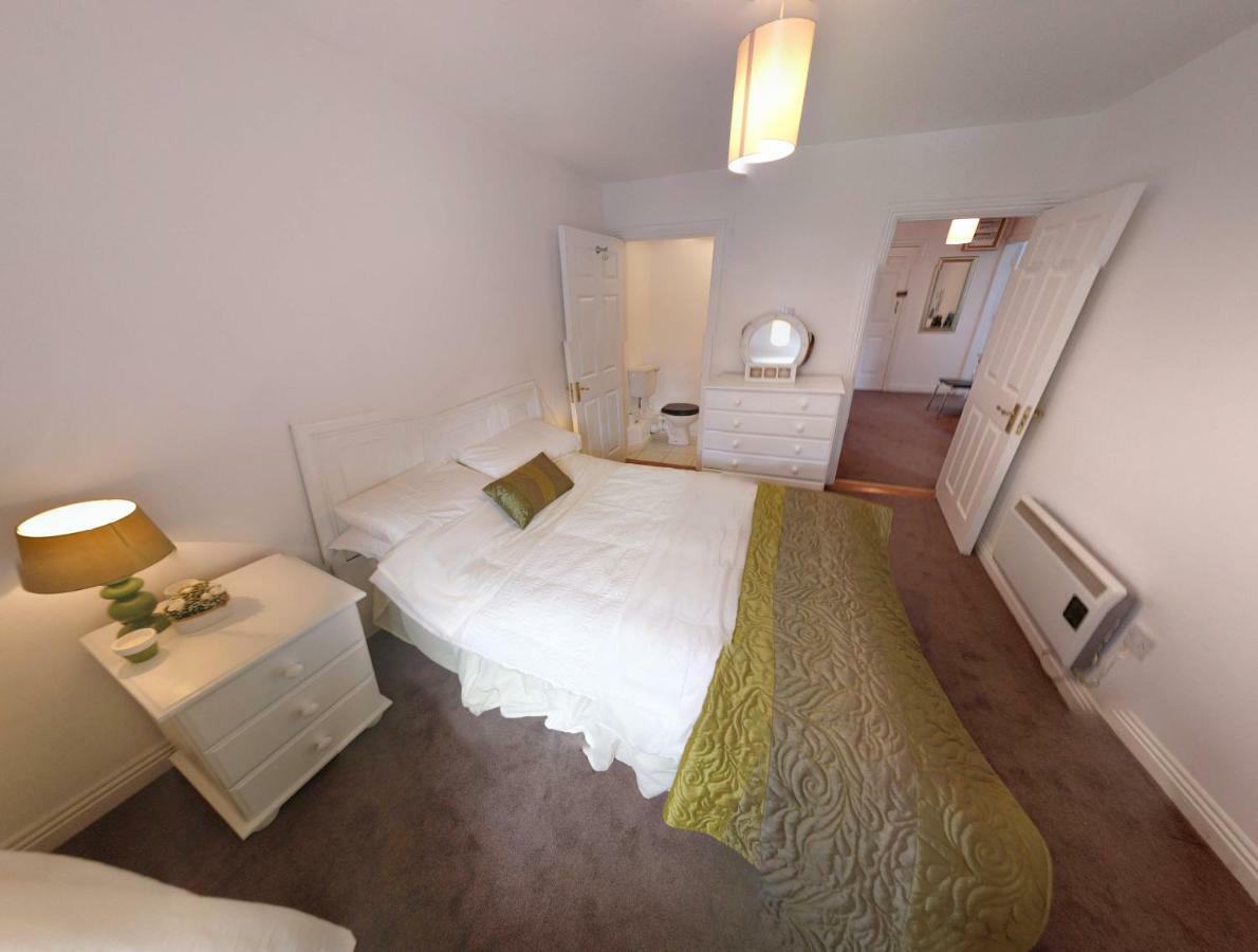 Riverview Luxury Short Stay Apartment Енискорти Екстериор снимка